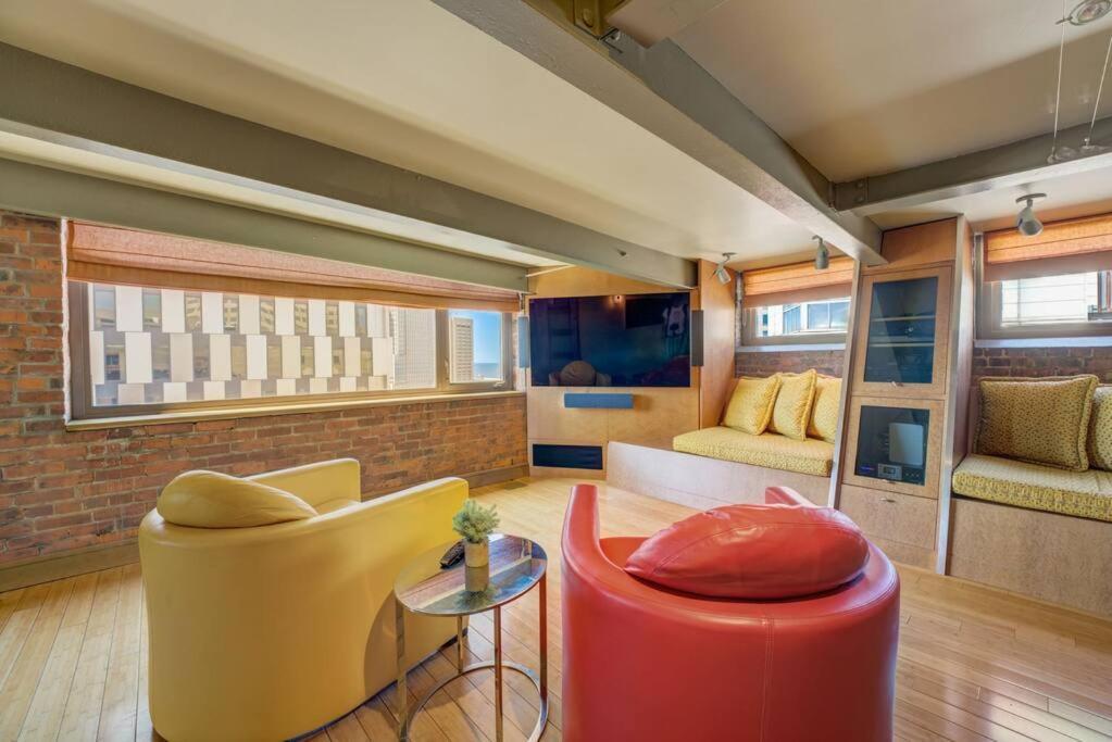 1600 Kcm Penthouse Apartment Cleveland Exteriör bild